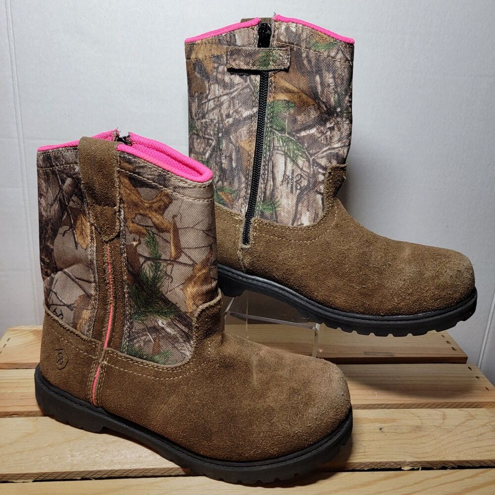 Game Winner Girls Camo Boots - Size 4B/M